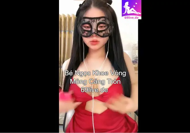 Hotgirl Bé Ngọc Khoe Vòng Mông Căng Tròn Cháy Bỏng 7