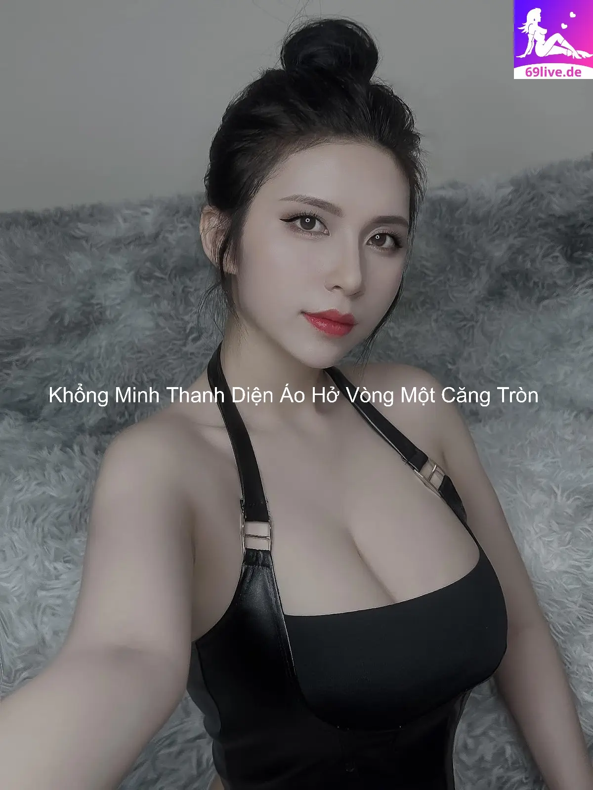 Khổng Minh Thanh Diện Áo Hở Vòng Một Căng Tròn 8